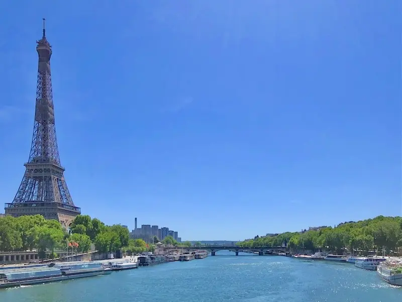 エッフェル塔