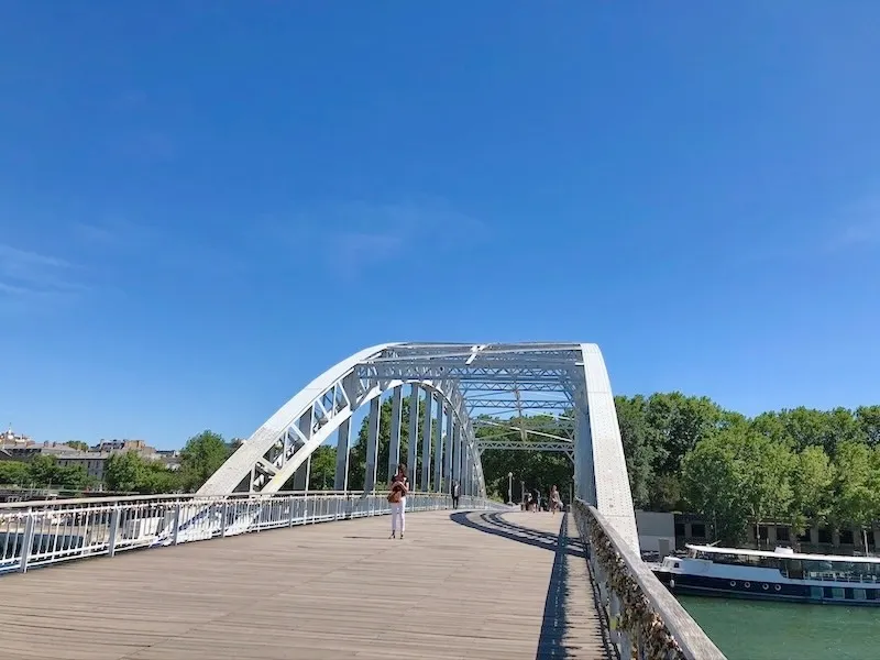 ドゥビリ橋
