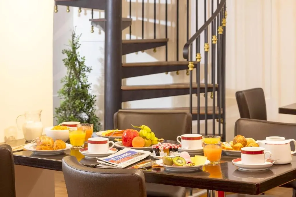 Hotel Imperial Paris01