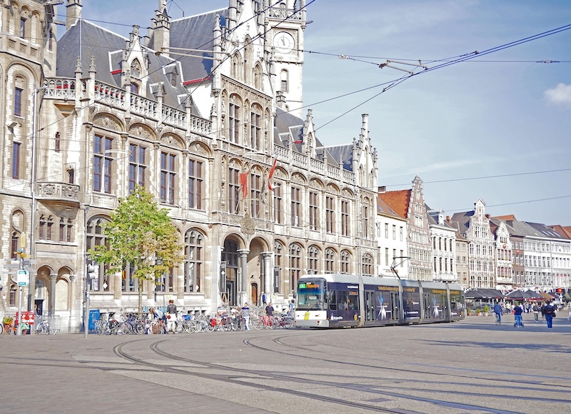 コーレンマルクト広場