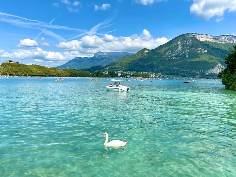 アヌシー湖と湖